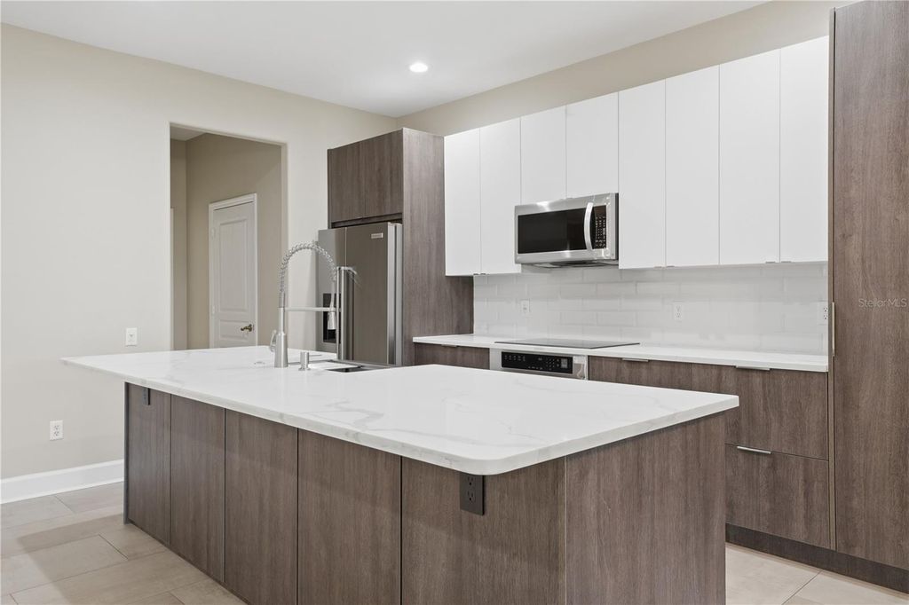 Image 8 of property listing at 8407 VIA BELLA NOTTE, Orlando, FL 32836