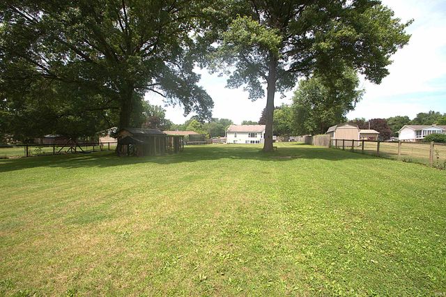 17404 Battles Road, South Bend, IN 46614