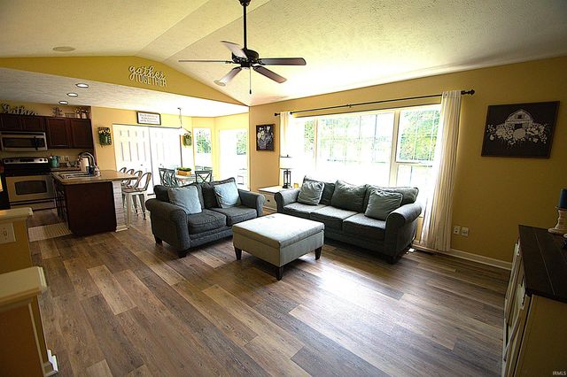 17404 Battles Road, South Bend, IN 46614