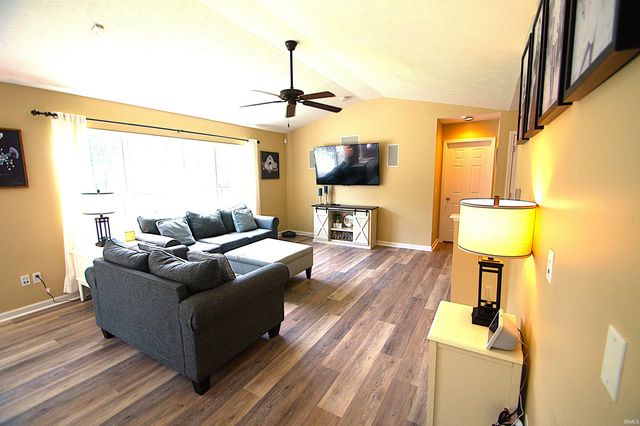 17404 Battles Road, South Bend, IN 46614