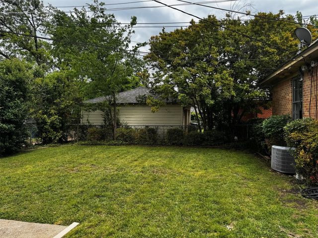 6227 Saint Moritz Avenue, Dallas, TX 75214