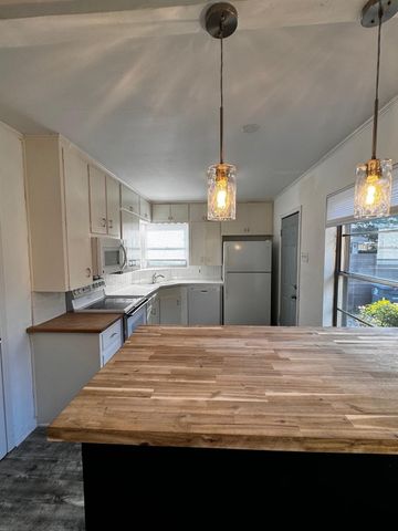 6227 Saint Moritz Avenue, Dallas, TX 75214