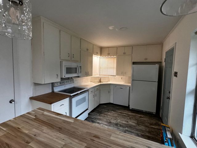 6227 Saint Moritz Avenue, Dallas, TX 75214