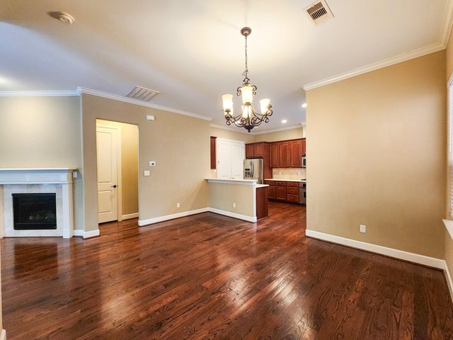 219 W 27th Street K, Houston, TX 77008