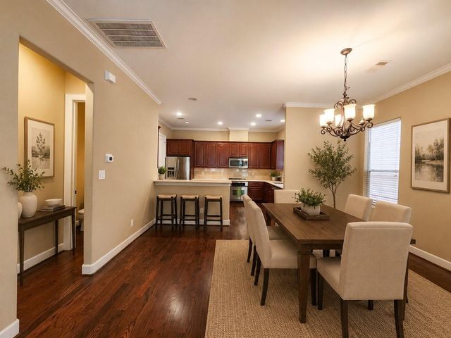 219 W 27th Street K, Houston, TX 77008