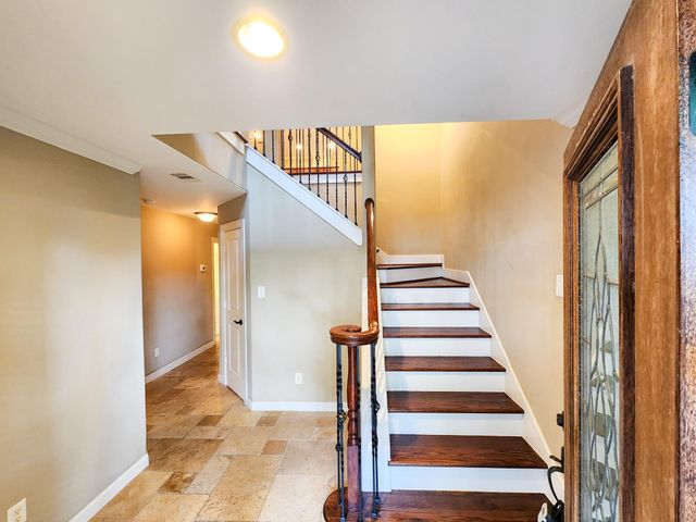 219 W 27th Street K, Houston, TX 77008