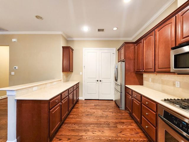219 W 27th Street K, Houston, TX 77008