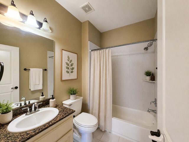 219 W 27th Street K, Houston, TX 77008