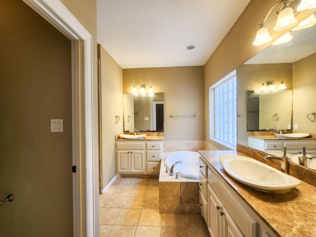 219 W 27th Street K, Houston, TX 77008