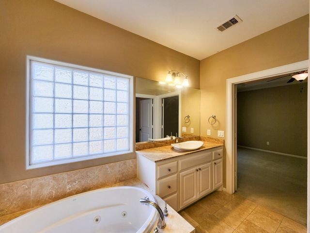 219 W 27th Street K, Houston, TX 77008