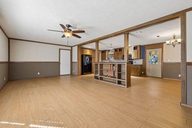 89 Poplar Dr, Beechgrove, TN 37018