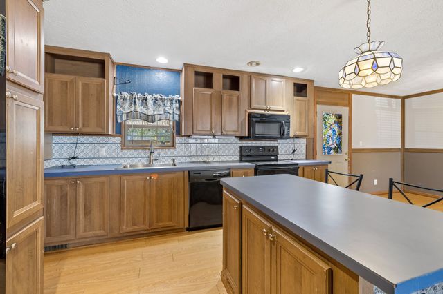 89 Poplar Dr, Beechgrove, TN 37018