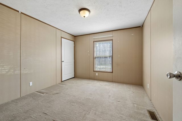 89 Poplar Dr, Beechgrove, TN 37018