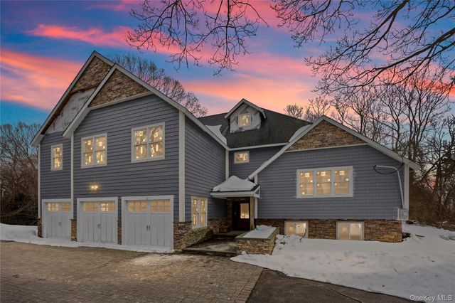 31 Valentine Road, Shoreham, NY 11786