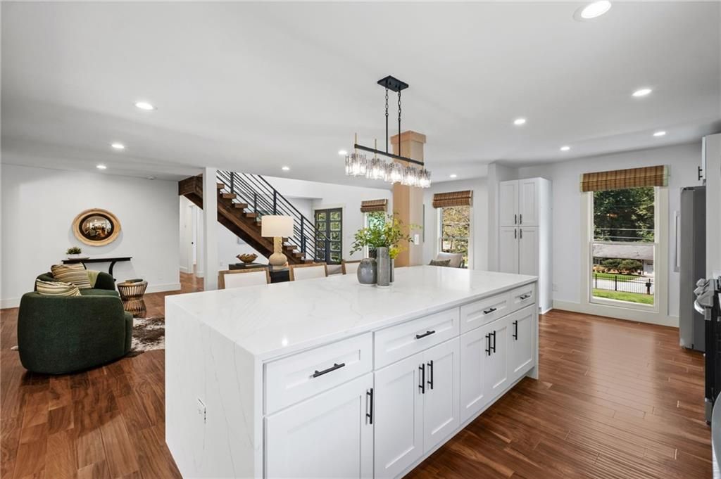 Image 10 of property listing at 2533 Sunset Drive NE, Atlanta, GA 30345