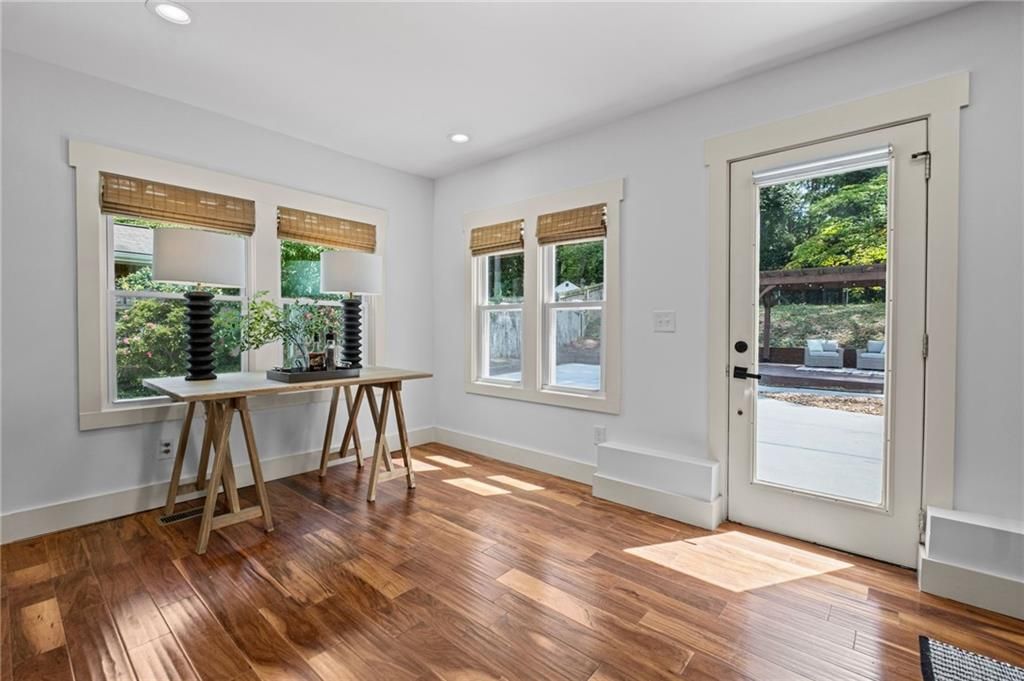 Image 13 of property listing at 2533 Sunset Drive NE, Atlanta, GA 30345