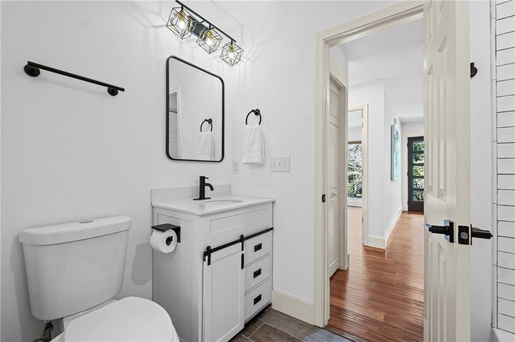 Image 18 of property listing at 2533 Sunset Drive NE, Atlanta, GA 30345