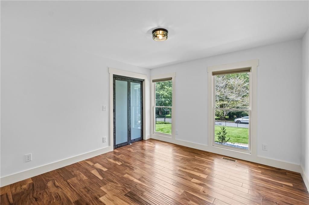 Image 19 of property listing at 2533 Sunset Drive NE, Atlanta, GA 30345