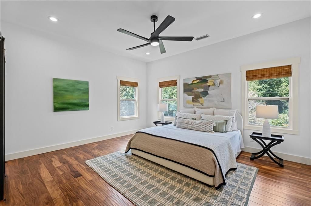 Image 24 of property listing at 2533 Sunset Drive NE, Atlanta, GA 30345