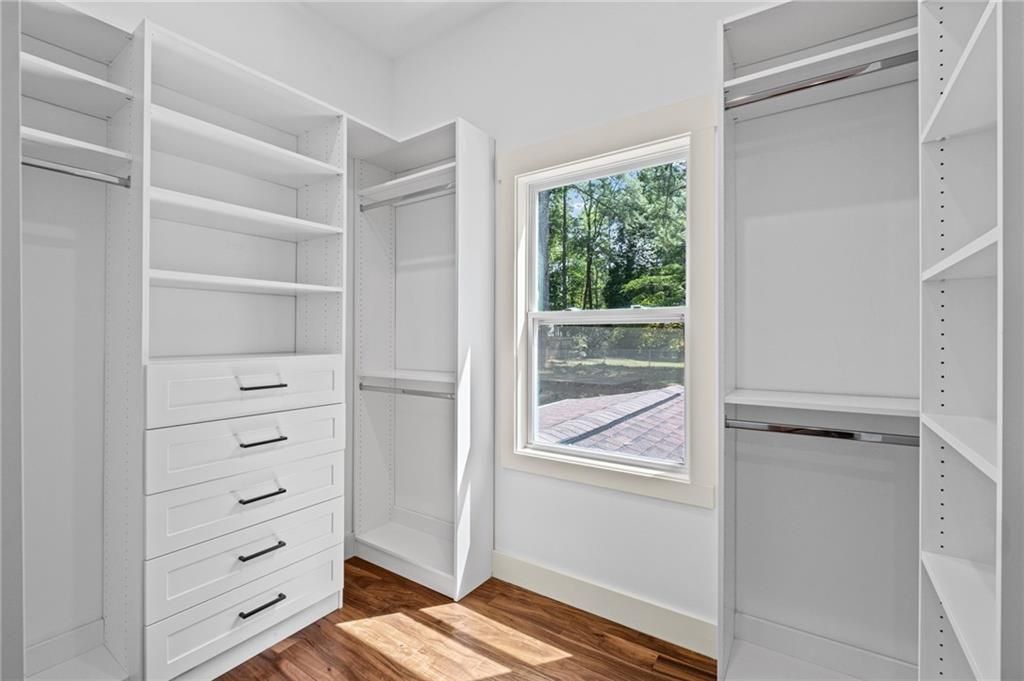 Image 30 of property listing at 2533 Sunset Drive NE, Atlanta, GA 30345