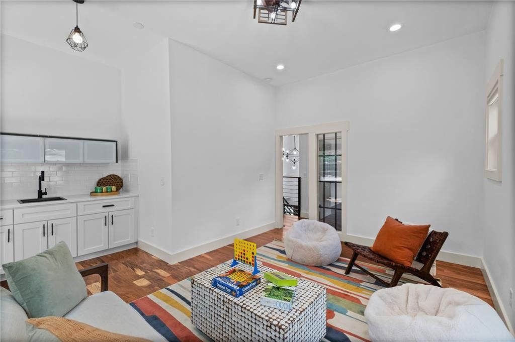 Image 33 of property listing at 2533 Sunset Drive NE, Atlanta, GA 30345