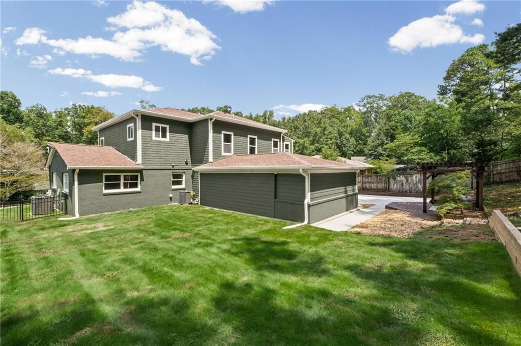 Image 41 of property listing at 2533 Sunset Drive NE, Atlanta, GA 30345