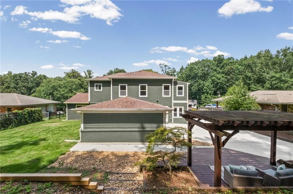 Image 42 of property listing at 2533 Sunset Drive NE, Atlanta, GA 30345