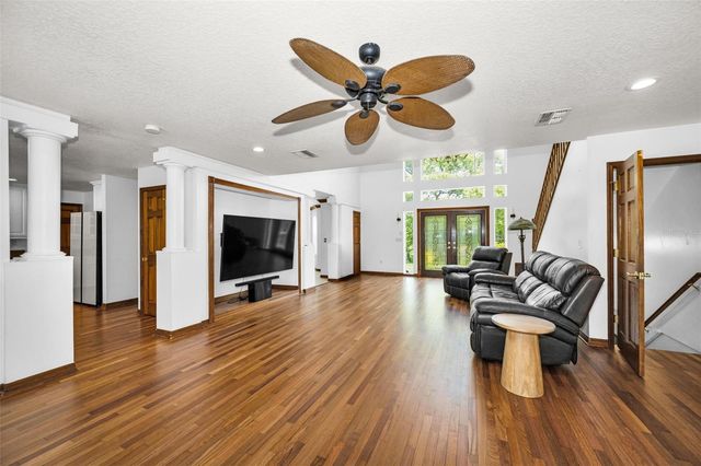 11046 LAKEVIEW DRIVE, New Port Richey, FL 34654