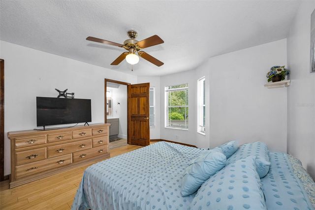 11046 LAKEVIEW DRIVE, New Port Richey, FL 34654
