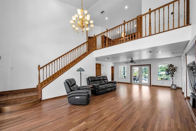 11046 LAKEVIEW DRIVE, New Port Richey, FL 34654