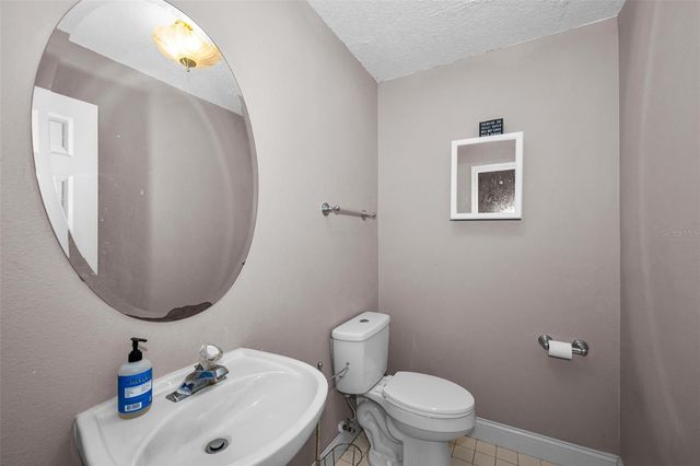 11046 LAKEVIEW DRIVE, New Port Richey, FL 34654
