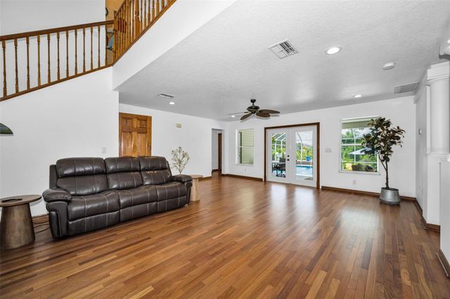 11046 LAKEVIEW DRIVE, New Port Richey, FL 34654