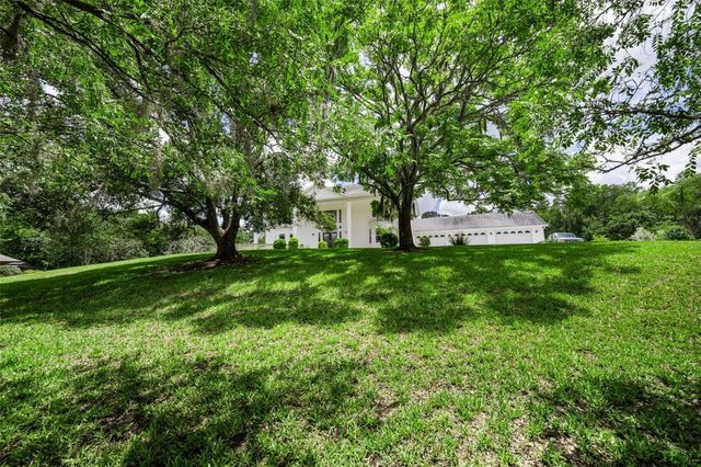 11046 LAKEVIEW DRIVE, New Port Richey, FL 34654