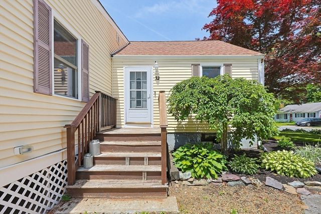 32 Johnson St, North Attleboro, MA 02760