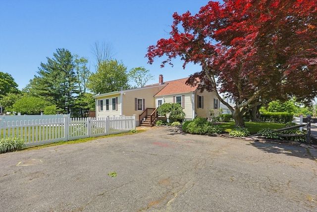 32 Johnson St, North Attleboro, MA 02760