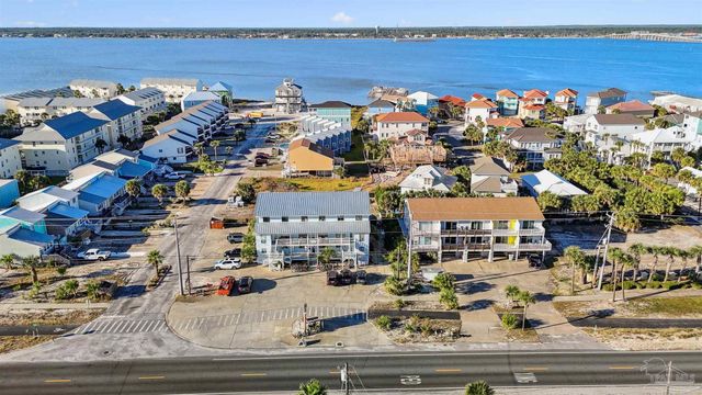 8460 Gulf Blvd 301, Navarre Beach, FL 32566