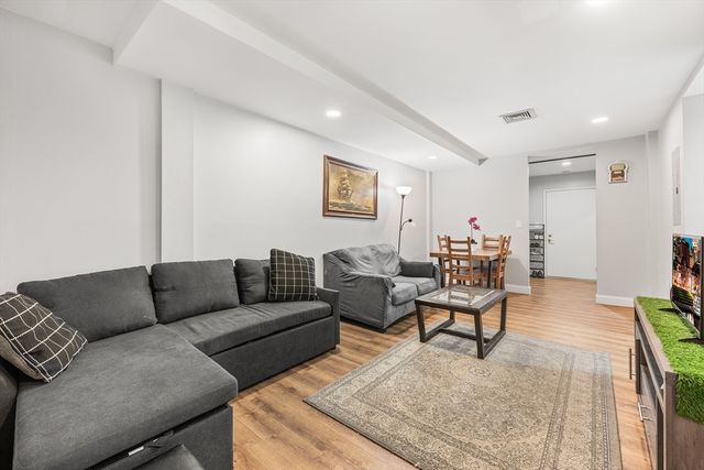10 Weston Ave 112, Quincy, MA 02170