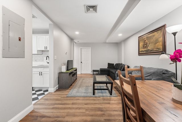10 Weston Ave 112, Quincy, MA 02170