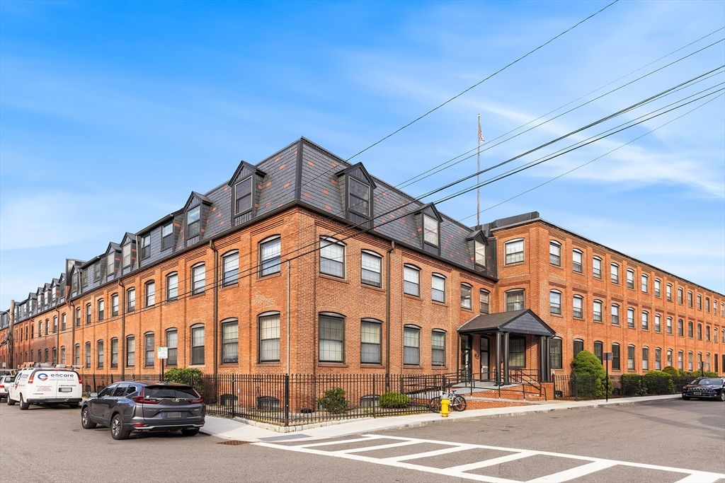 10 Weston Ave 112, Quincy, MA 02170