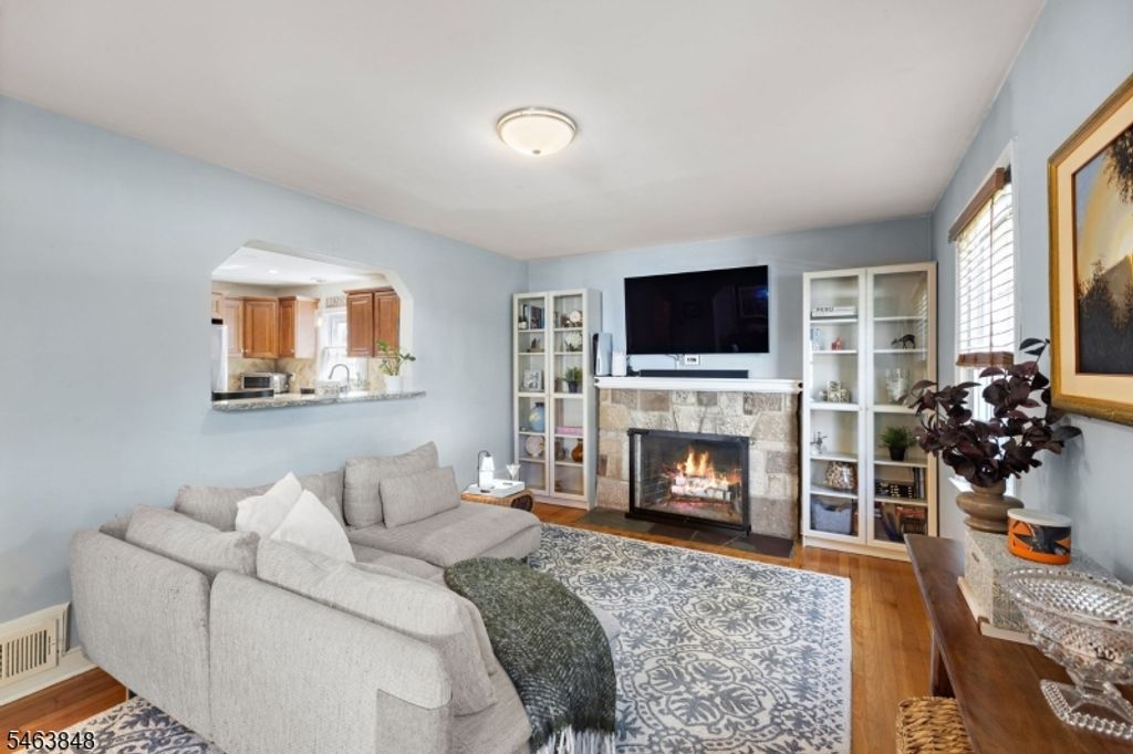 241 Hawthorne St, Scotch Plains Twp., NJ 07076 — photo 2