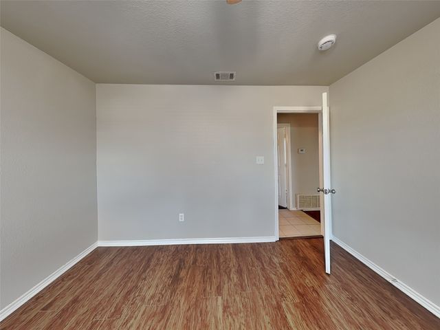 215 Bobbie Ann Court, Granbury, TX 76049