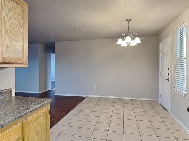 215 Bobbie Ann Court, Granbury, TX 76049