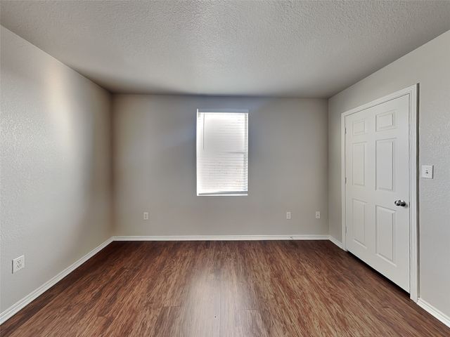 215 Bobbie Ann Court, Granbury, TX 76049