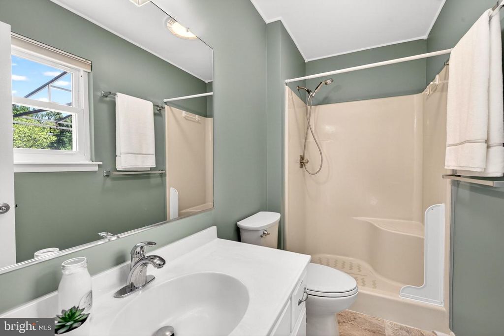 Image 20 of property listing at 20018 CAMERON MILL RD, Parkton, MD 21120