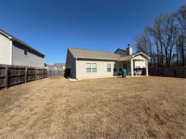 311 Eagles Bluff Way, Hoschton, GA 30548