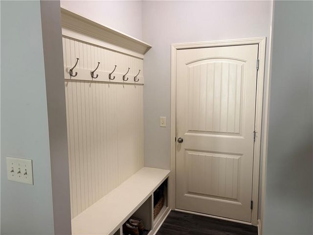 311 Eagles Bluff Way, Hoschton, GA 30548