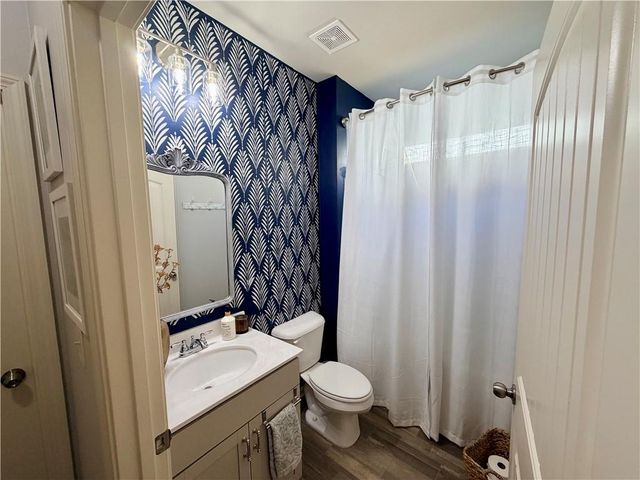 311 Eagles Bluff Way, Hoschton, GA 30548