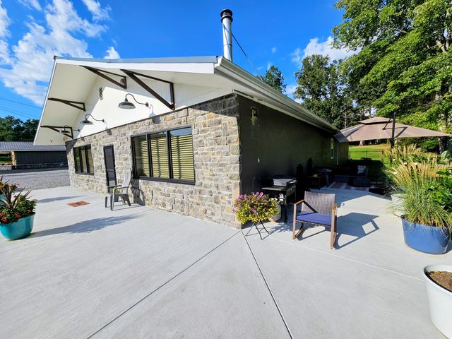 591 Main Street, Palmer, TN 37365