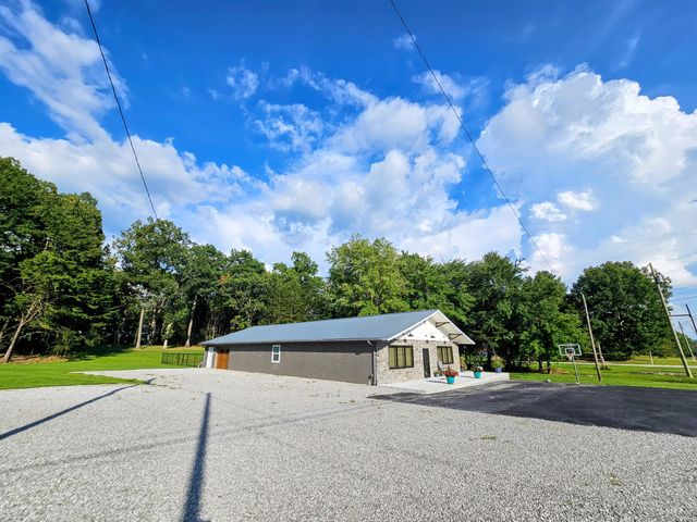 591 Main Street, Palmer, TN 37365