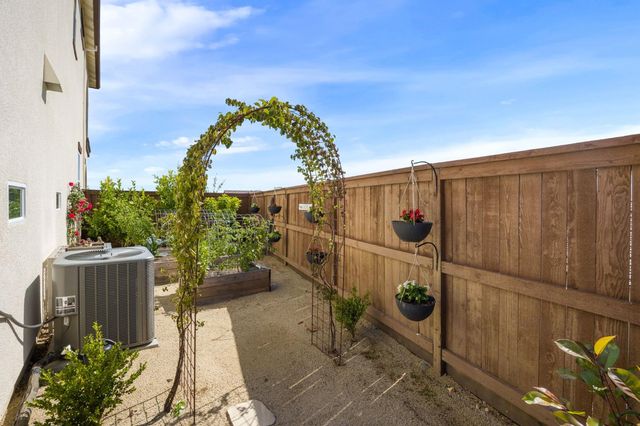7090 Benevento Dr, El Dorado Hills, CA 95762